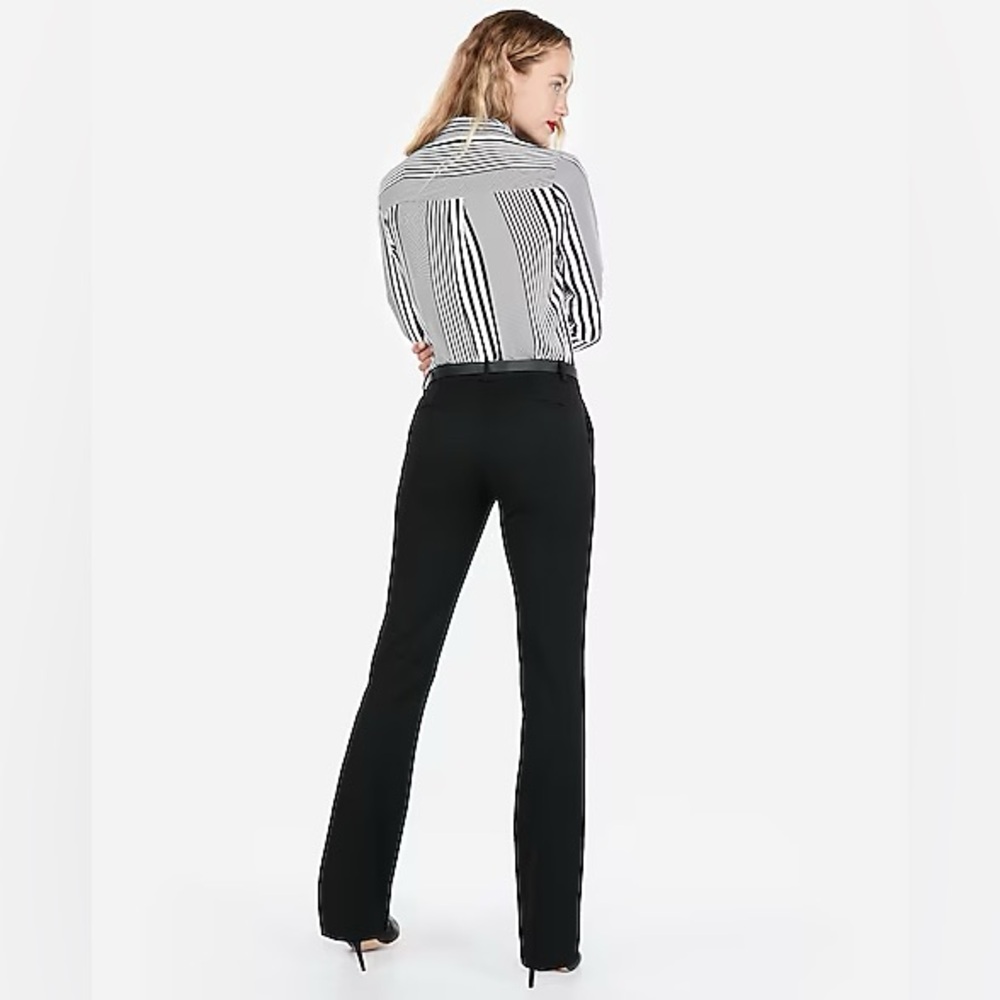 Express Mid-Rise Columnist Barely Boot Pant - XS